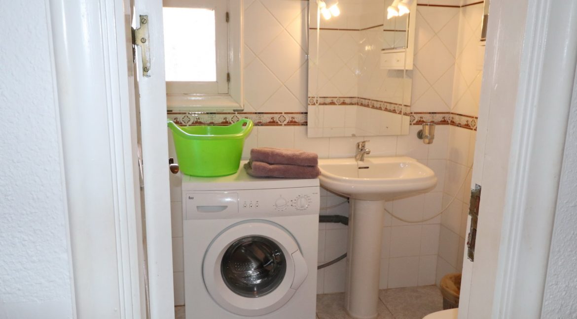 BathroomB