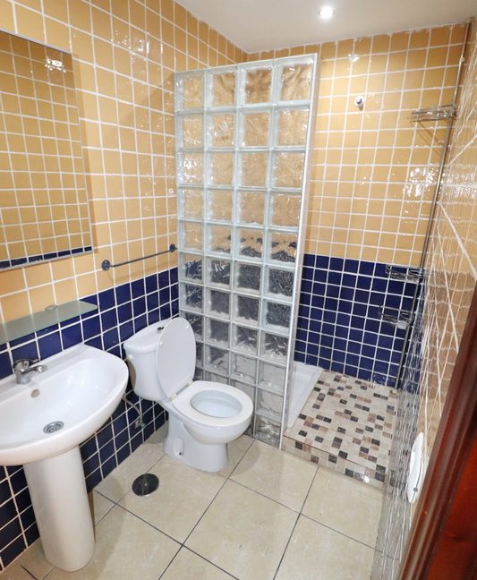 bathroomB