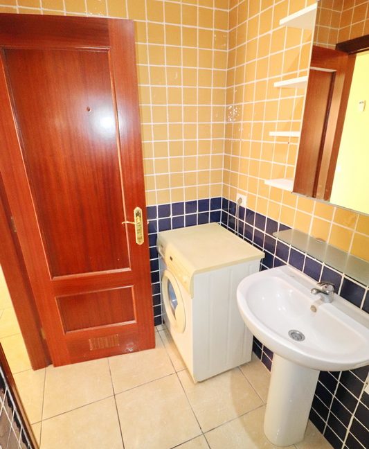 bathroomB2